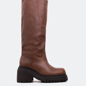 Gorgeous Brown/Tan Leather Boots (Fenton Intervalle)